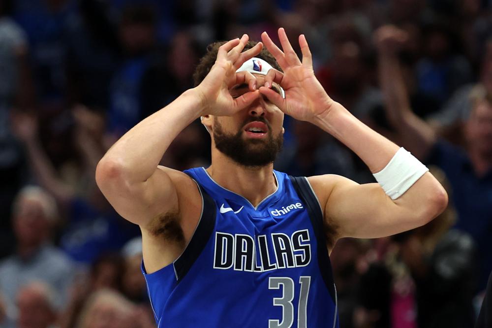 球都陷入疲 球都陷入疲