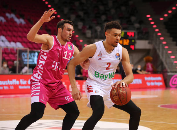 献了进球 献了进球