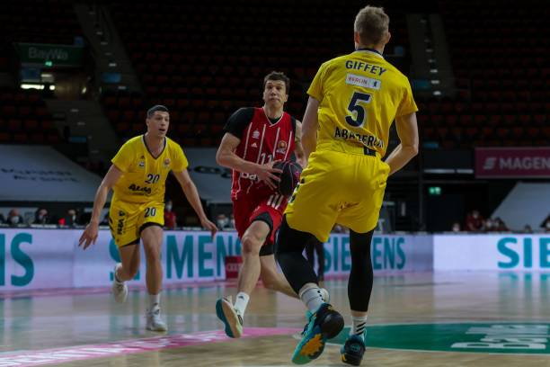 中如鱼得水 中如鱼得水